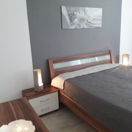 Ferienwohnung An Der Klinge Aalen Esterno foto